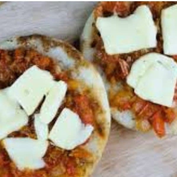Arepa con hogao y quesito