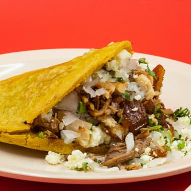 GORDITA DE CARNITAS