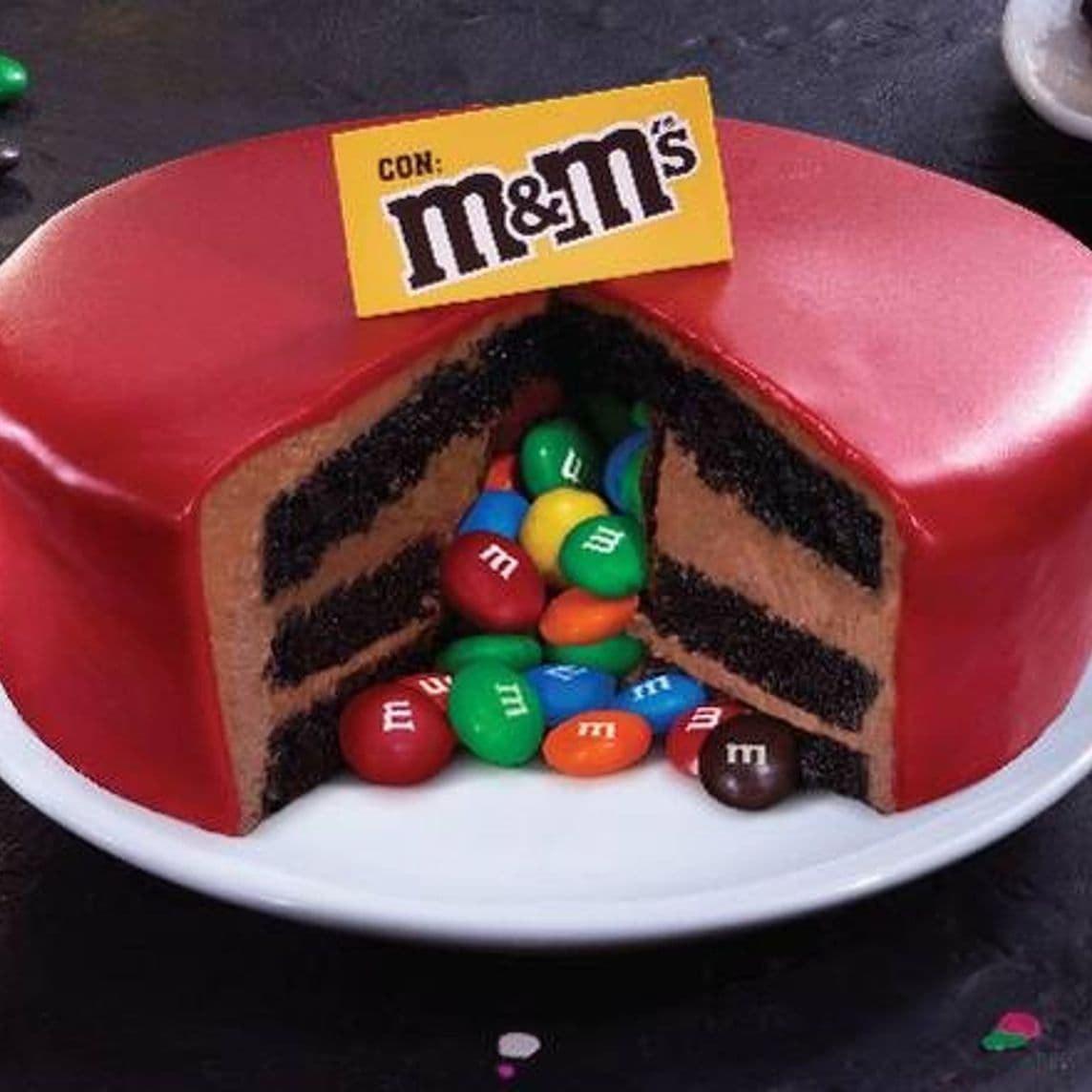 Pastel con M&Ms Rojo