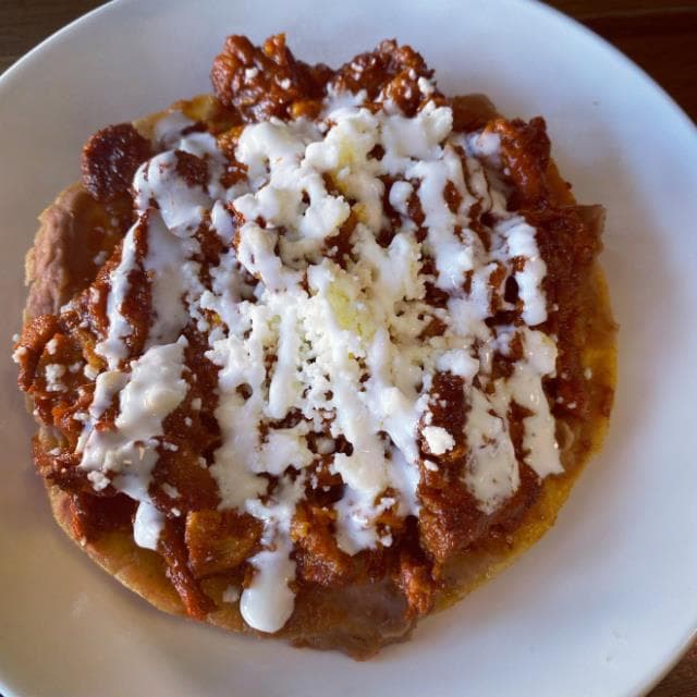 TOSTADA DE CHICHARRON