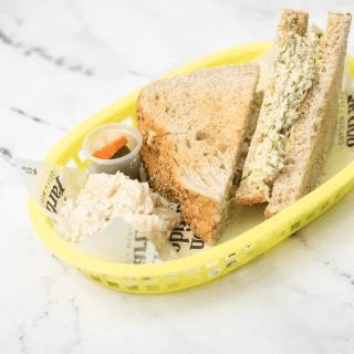 SANDWICH POLLO SALADO