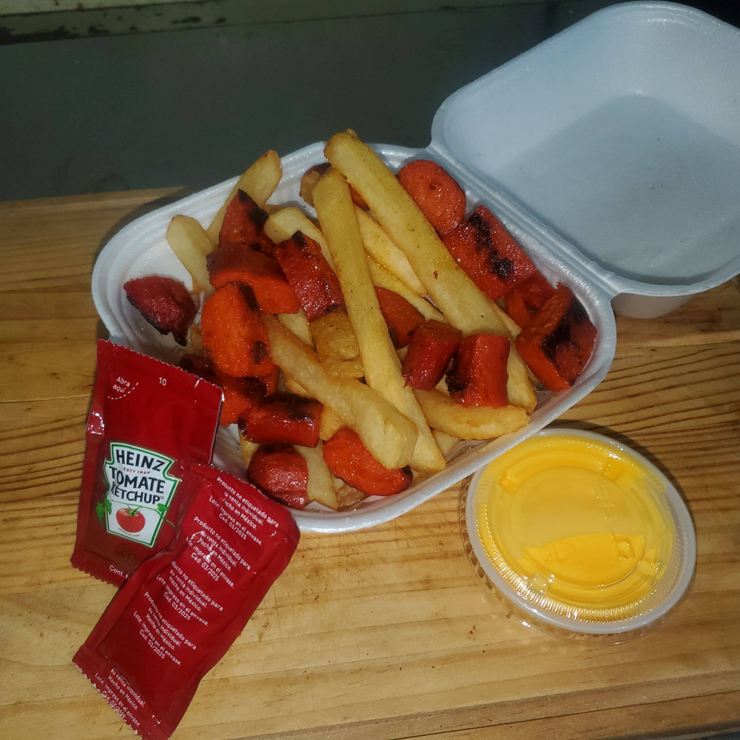 Salchipapas