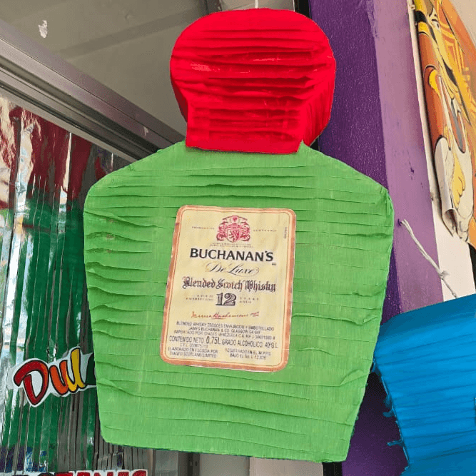 Piñata de Whisky Buchanans
