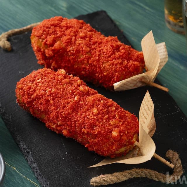 Banderilla Coreana Queso Flaming Hot