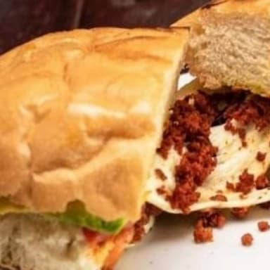 Torta de huevo con chorizo