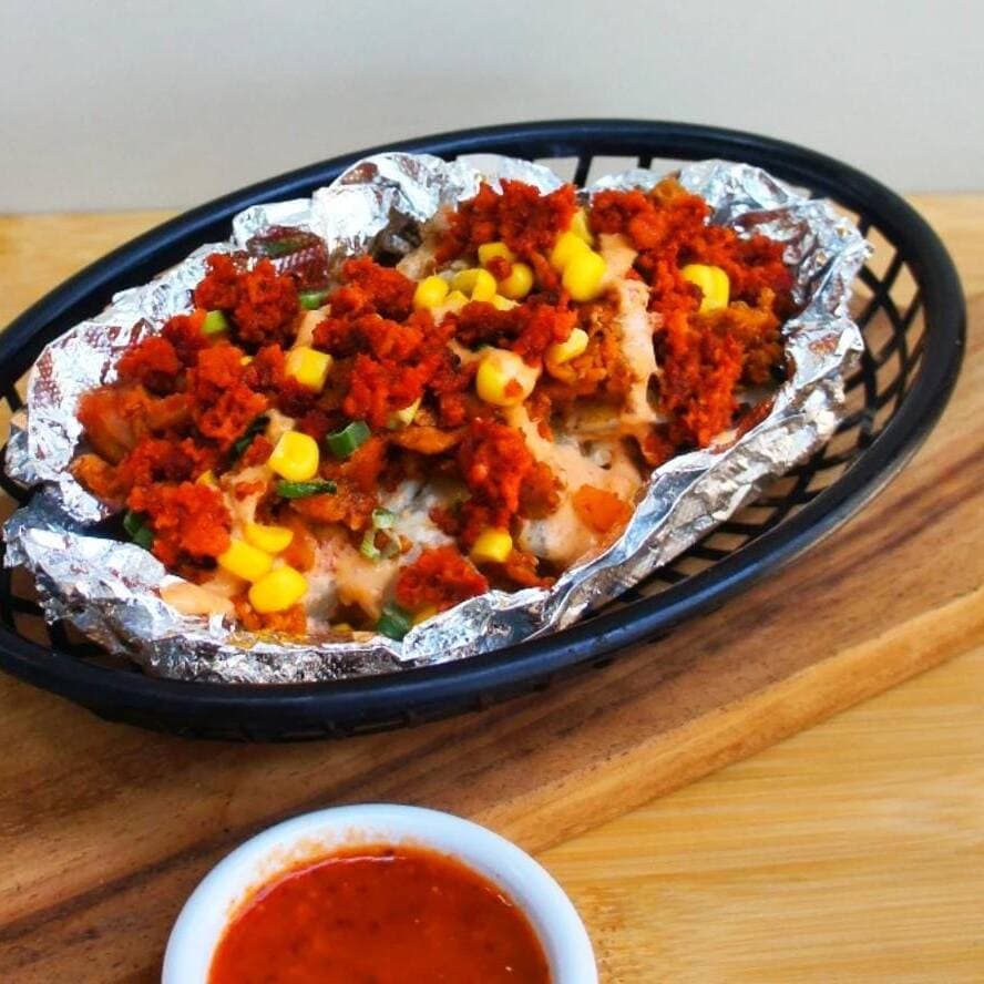 Papa Chorizo con elote +