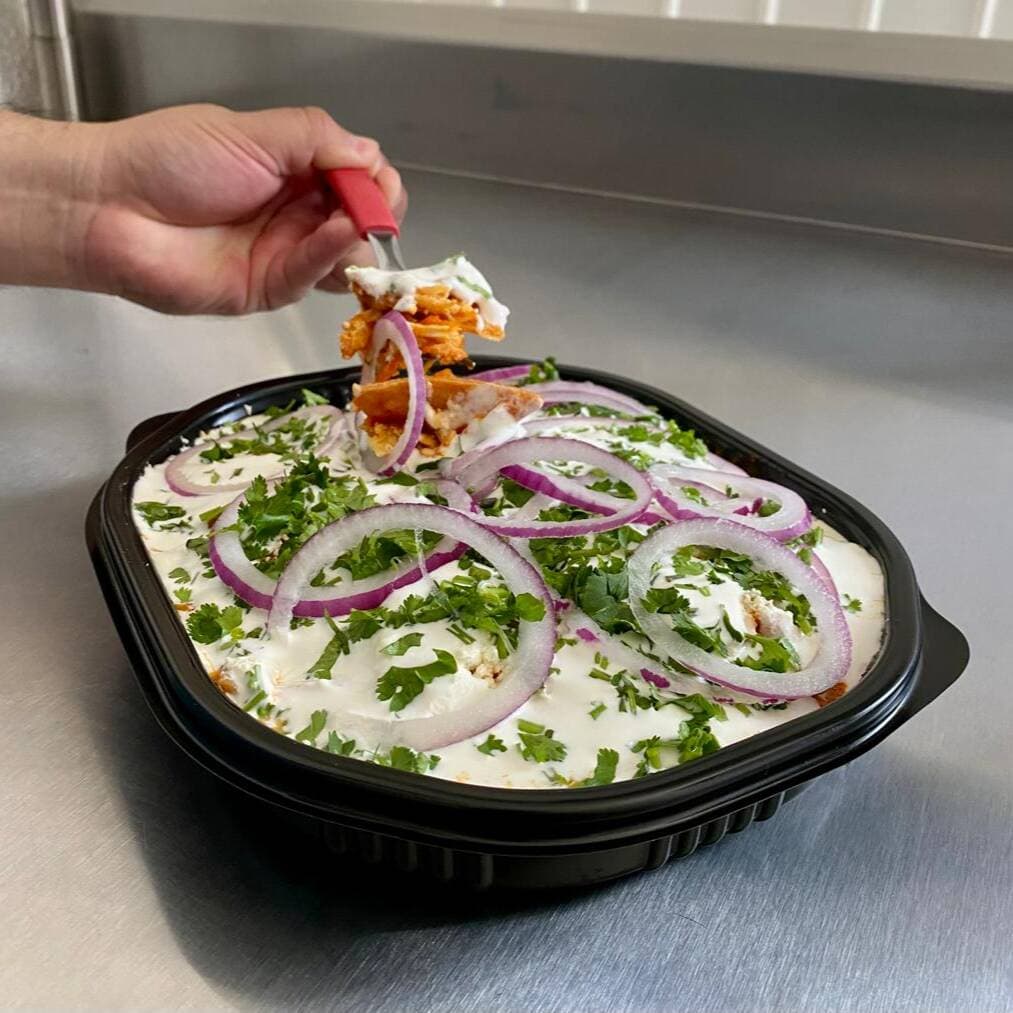 1/2 KG de CHILAQUILES ROJOS CON POLLO