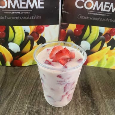 FRESAS CON CREMA