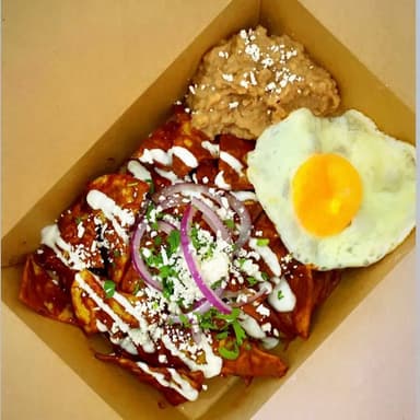 Chilaquiles Enmolados