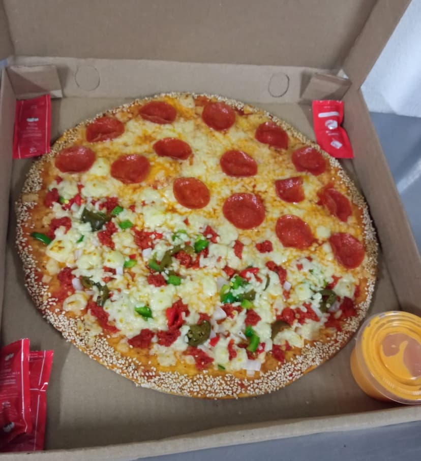 Star Pizza (Suc. Simón Díaz)