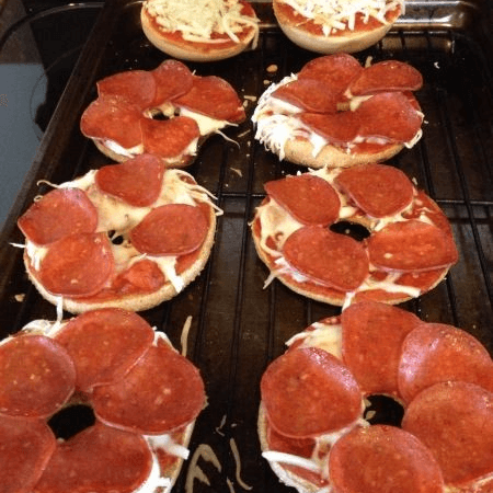 Bagel Pizza