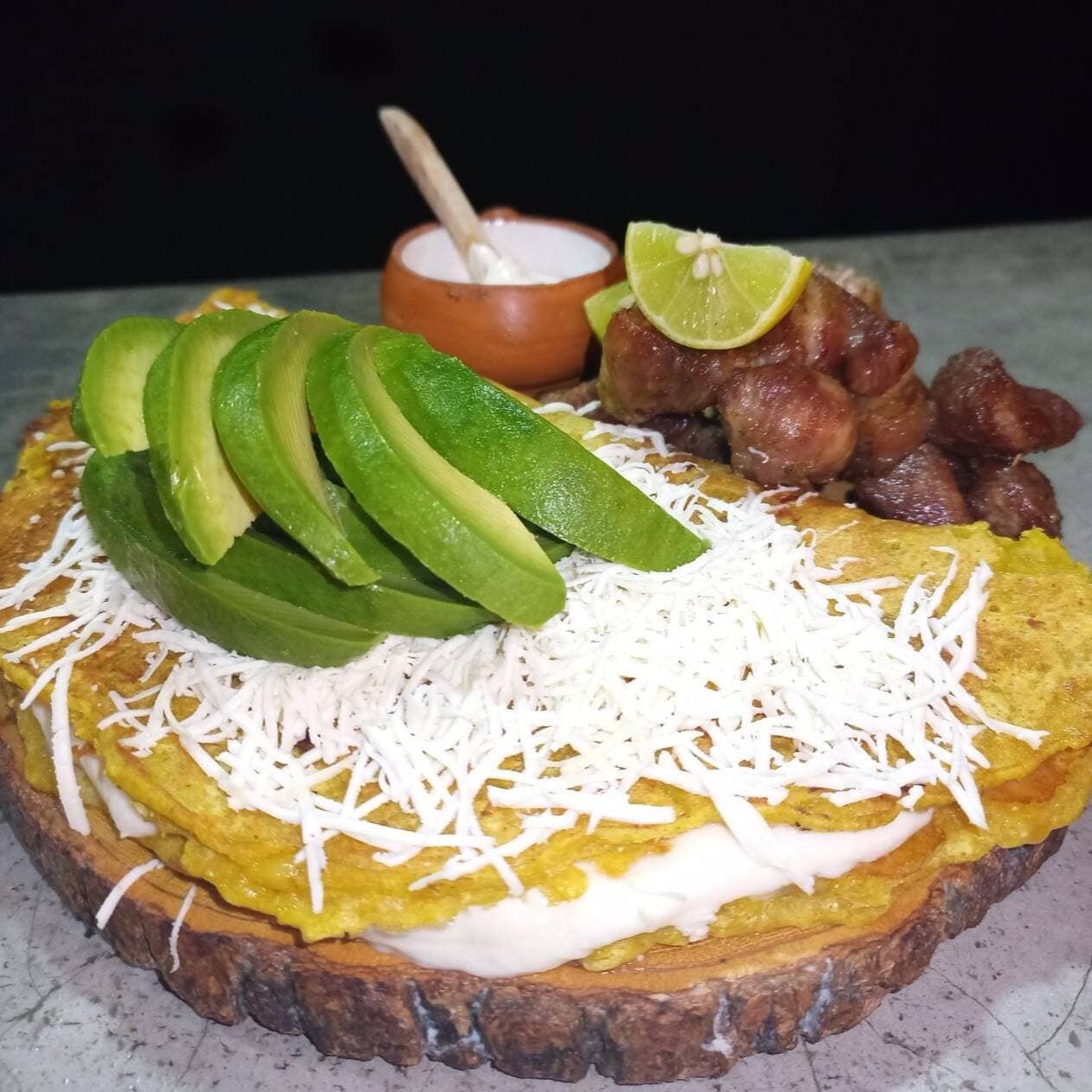 Cachapa Especial con Cochino Frito