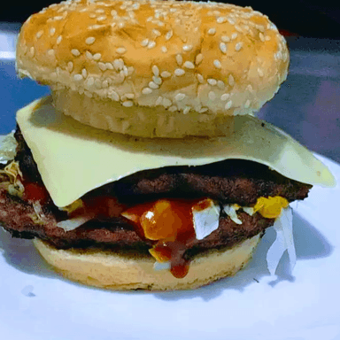 Hamburguesa Doble Carne Con Queso y Piña