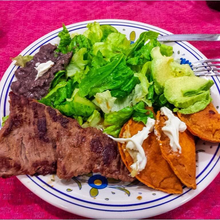 Enchiladas Potosinas con Cecina
