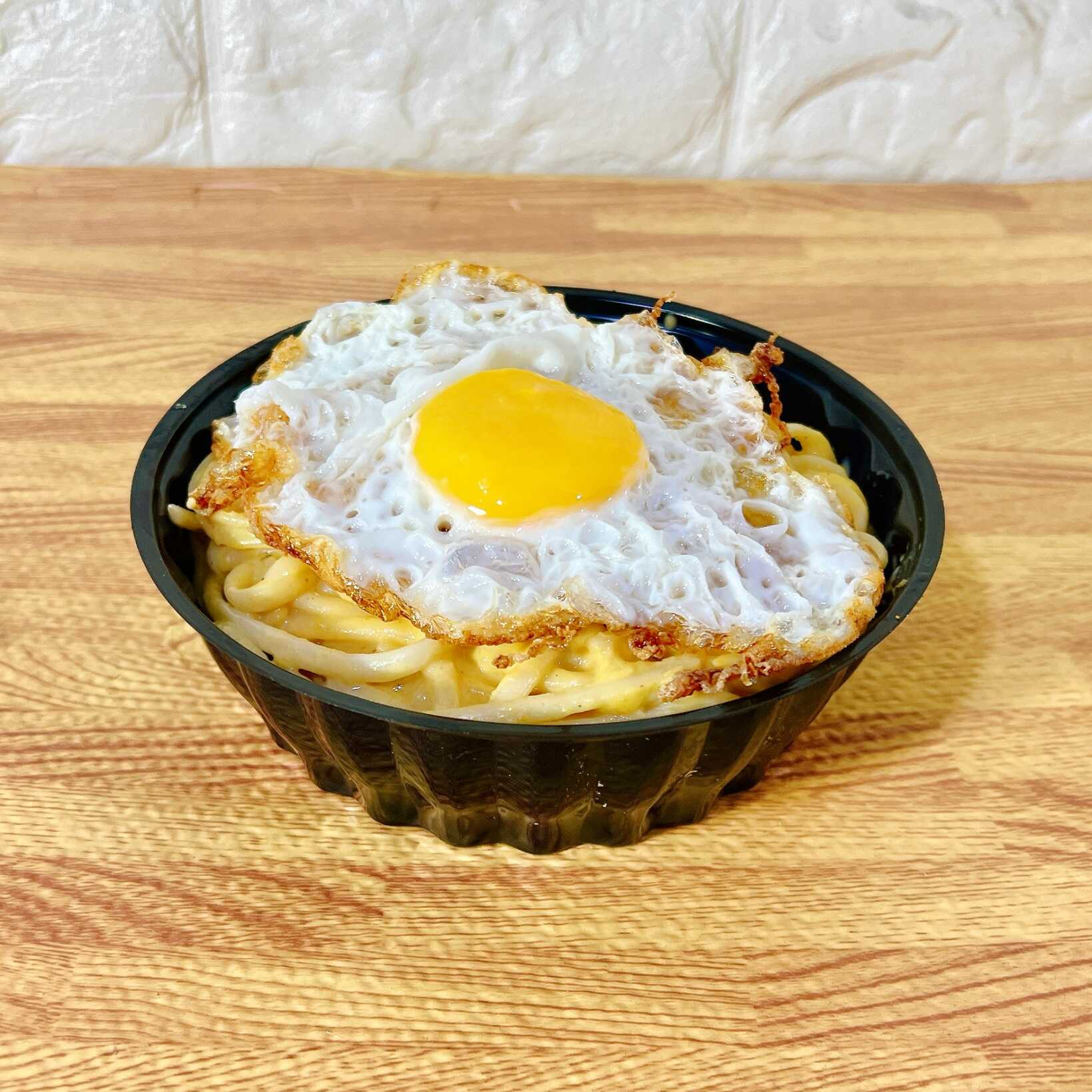 Tallarines a la Huancaína y Huevo Frito
