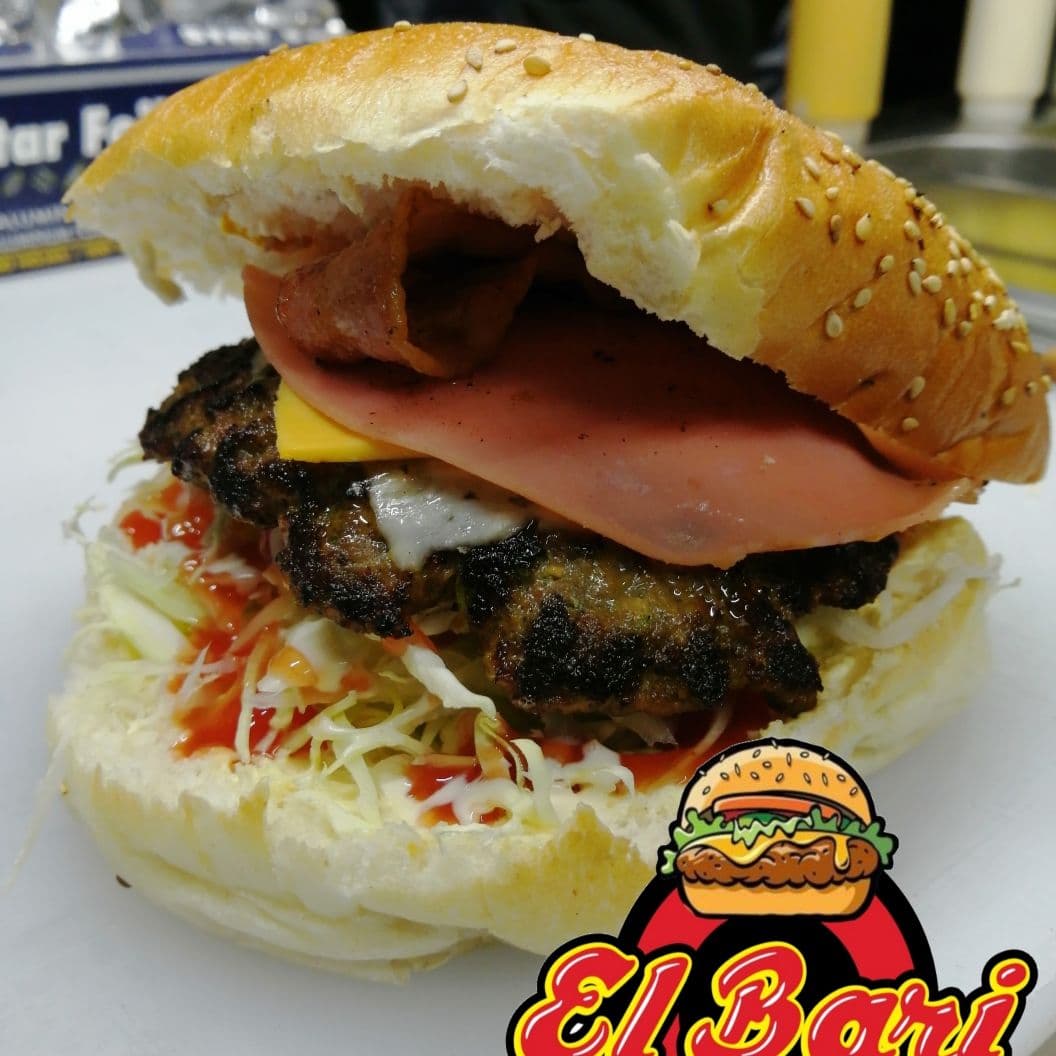Hamburguesa Especial y Salchipapas