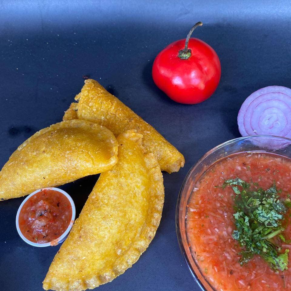 Empanada Arroz con Carne