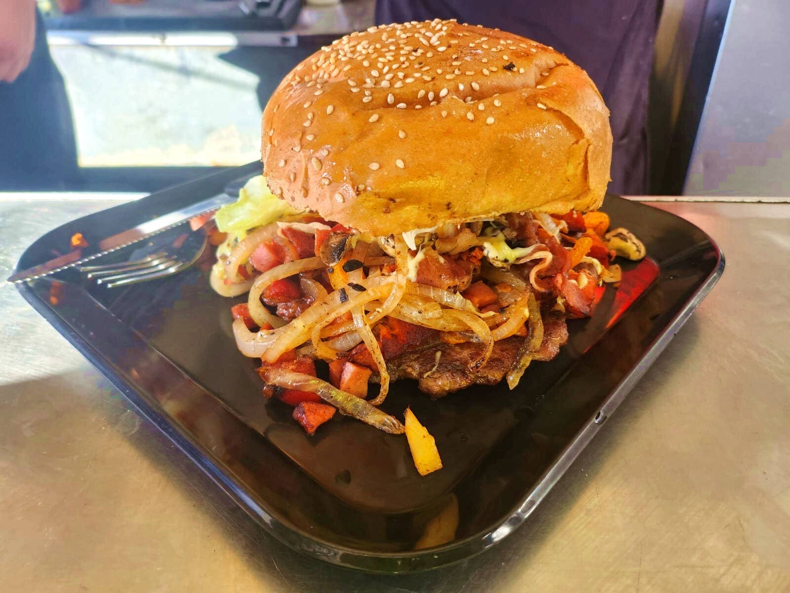 La Barra Sushi & Burger