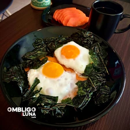 Huevos Tocineta