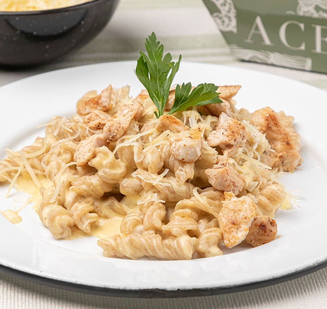 Pasta Alfredo con pollo