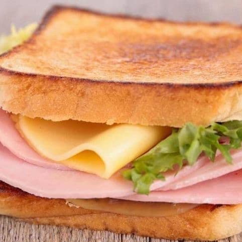 Sandwichito + fruta