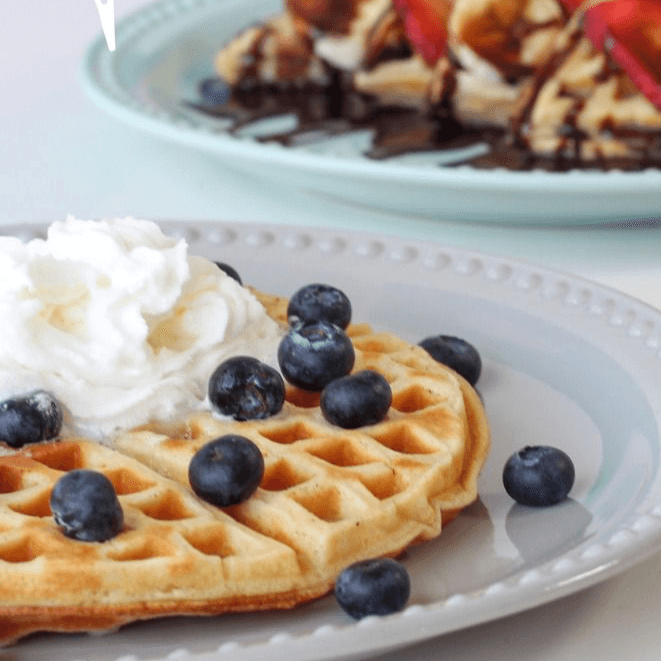 Combo Waffle o Crepa + Latte Grande