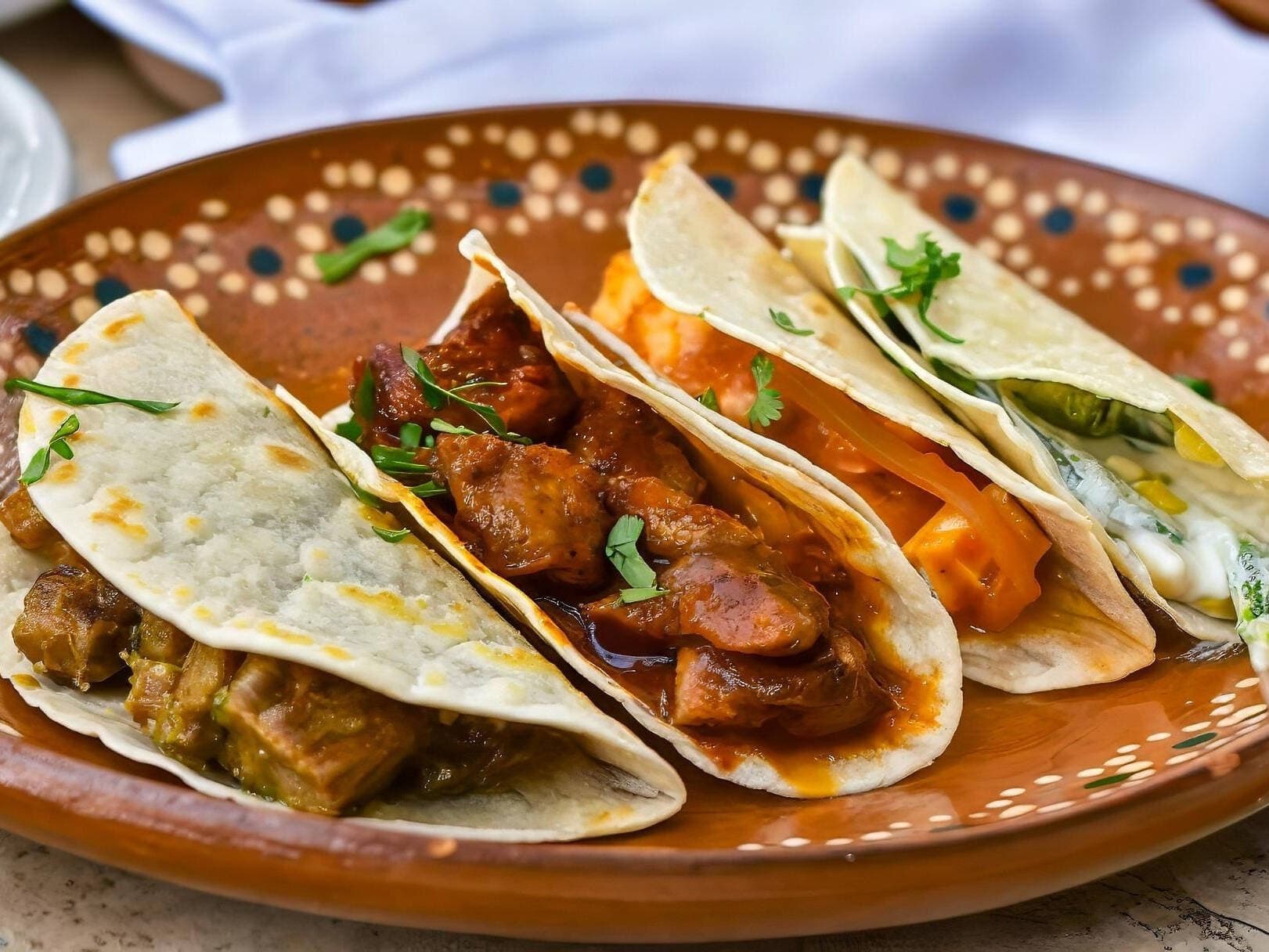 Tacos de Guisado "LUCY"