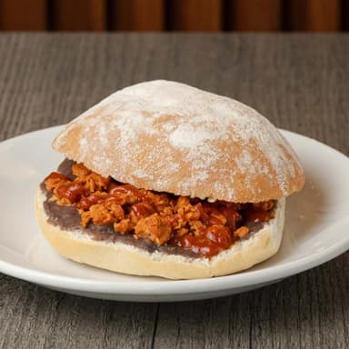 PAMBAZO LONGANIZA CON CHIPOTLE