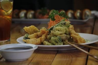 TEMPURA DE VERDURAS CON CAMARON