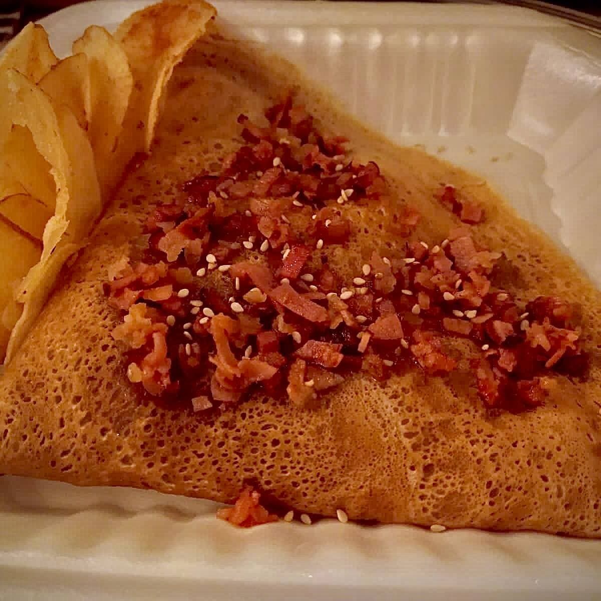 Crepa de Queso Manchego, Jamón, Tocino y Piña