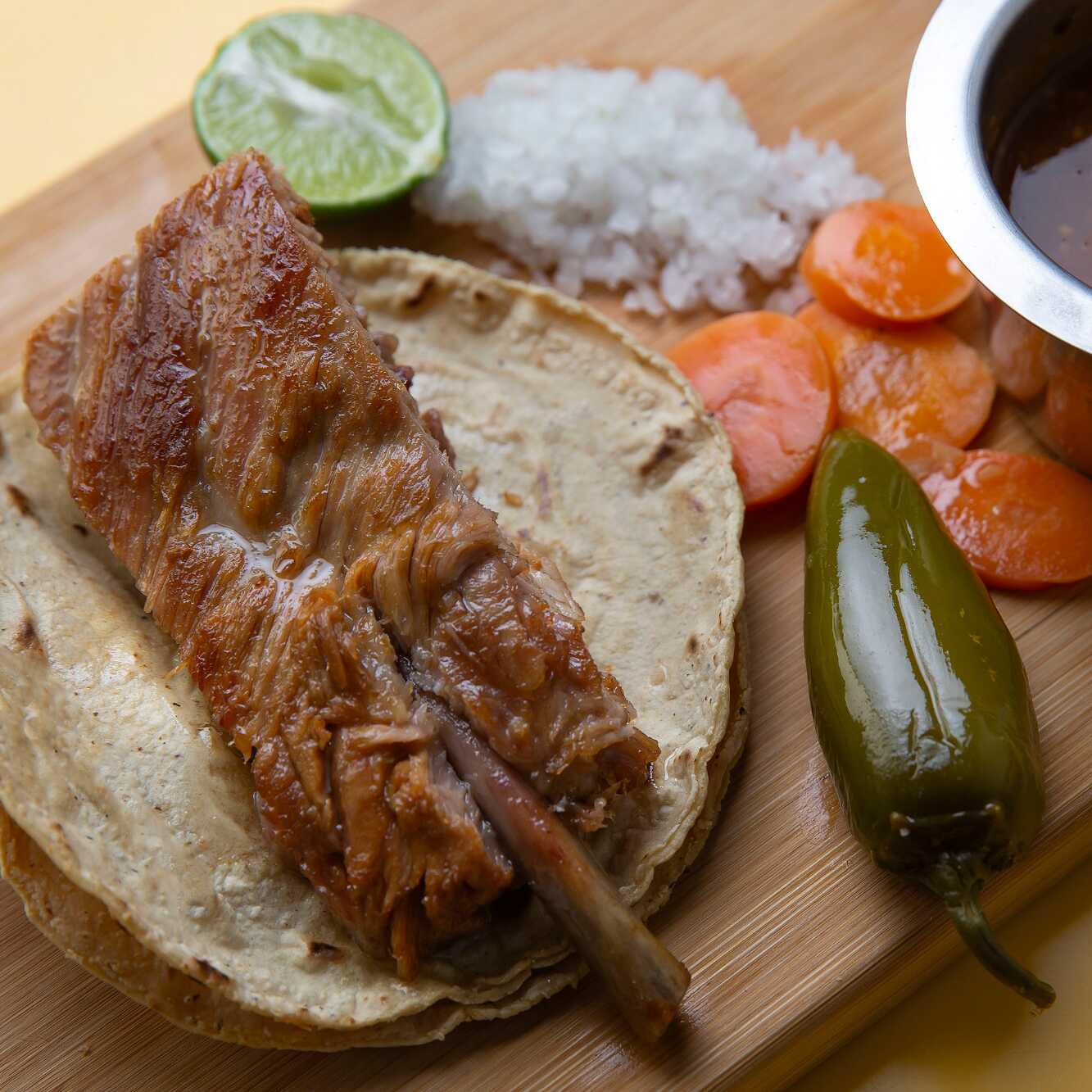 Taco de Costilla en Trozo