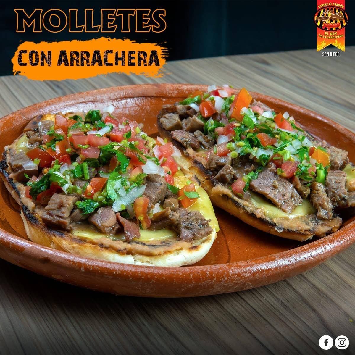 MOLLETES CON ARRACHERA + REFRESCO O AGUA DE SABOR
