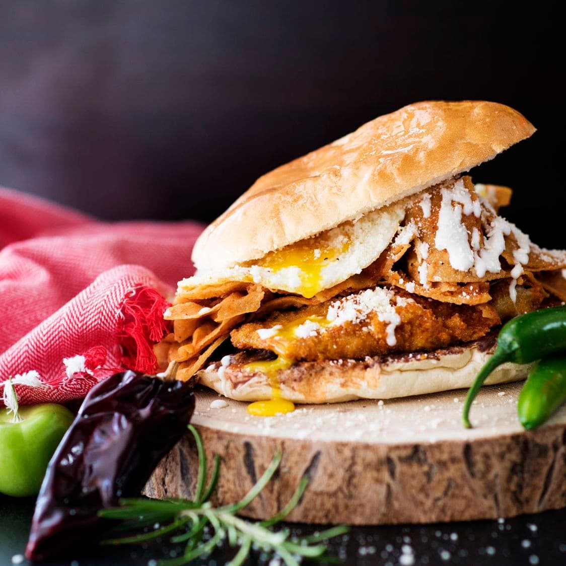 Torta de Chilaquiles Supreme