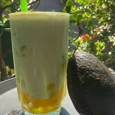 Aguacate con Leche de Coco y Tapioca