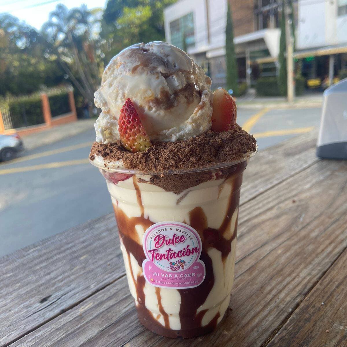 Fresas con Crema y helado