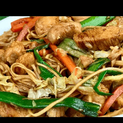 Tallarín con Pollo