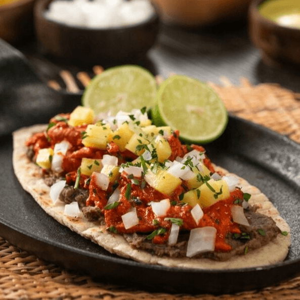 Huarache de Carne Pastor