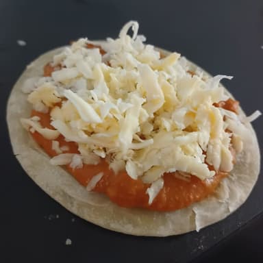 Quesadilla con Frijoles de Fiesta *