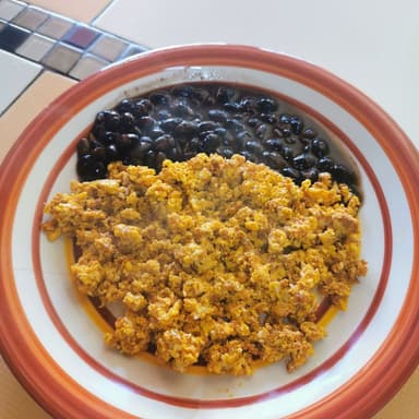 HUEVOS CON CHORIZO