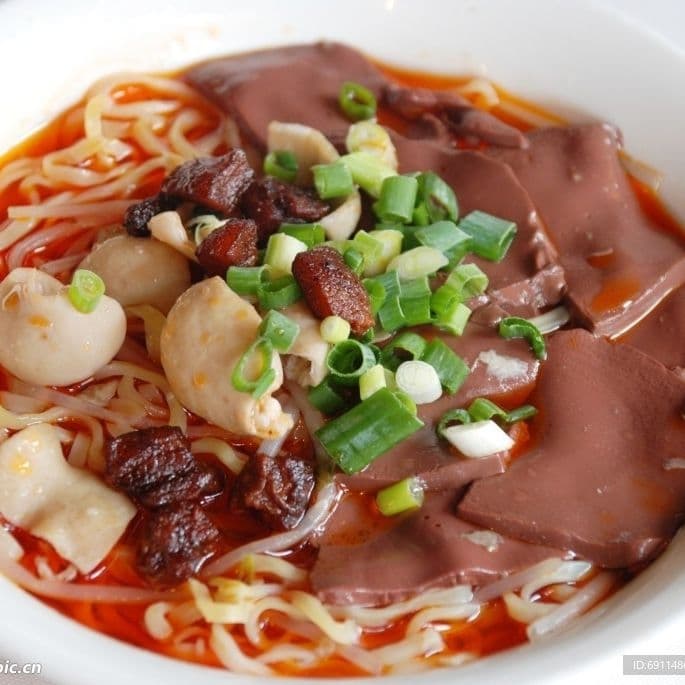 C-4Fideos con Intestinos Picantes/肠旺面