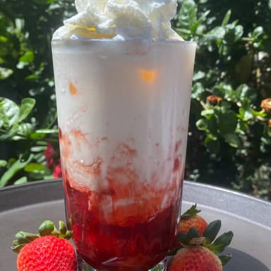 Fresa con Leche de Coco y Crema