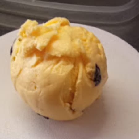 Bola de Helado de Ron con Pasas
