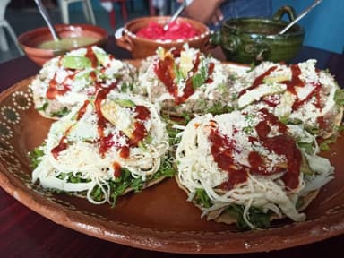Orden de Tostadas de Carne