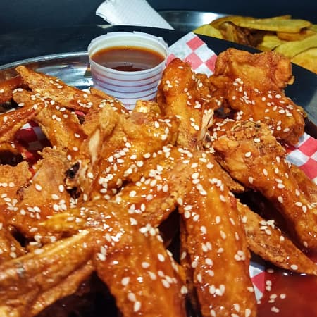 ! promoción! 8 Piezas de Alitas + Papas