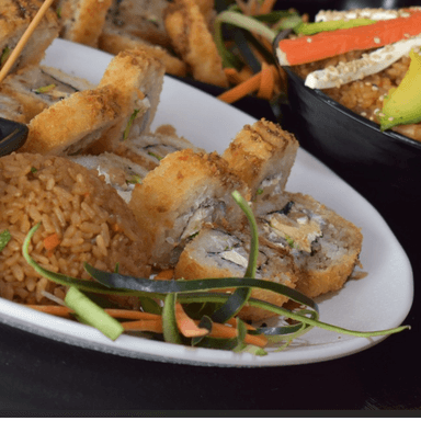 COMBO YAKIMESHI & VIRGEN ROLL
