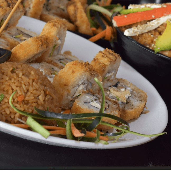COMBO YAKIMESHI & VIRGEN ROLL