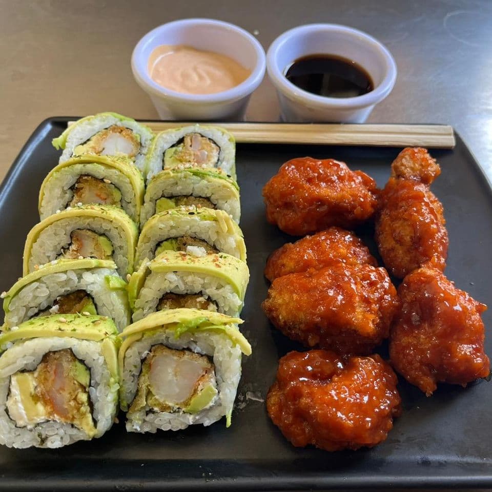 Combo 2.(1 Sushi Surimi+5 Boneless+Refresco 350ML)