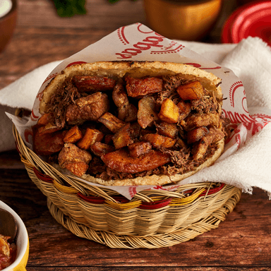 Arepa Paisita  + Papas a la Francesa