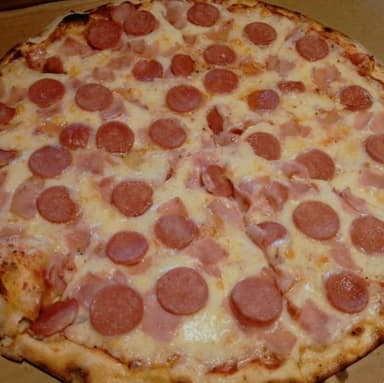 Pizza Grande de Salchicha.