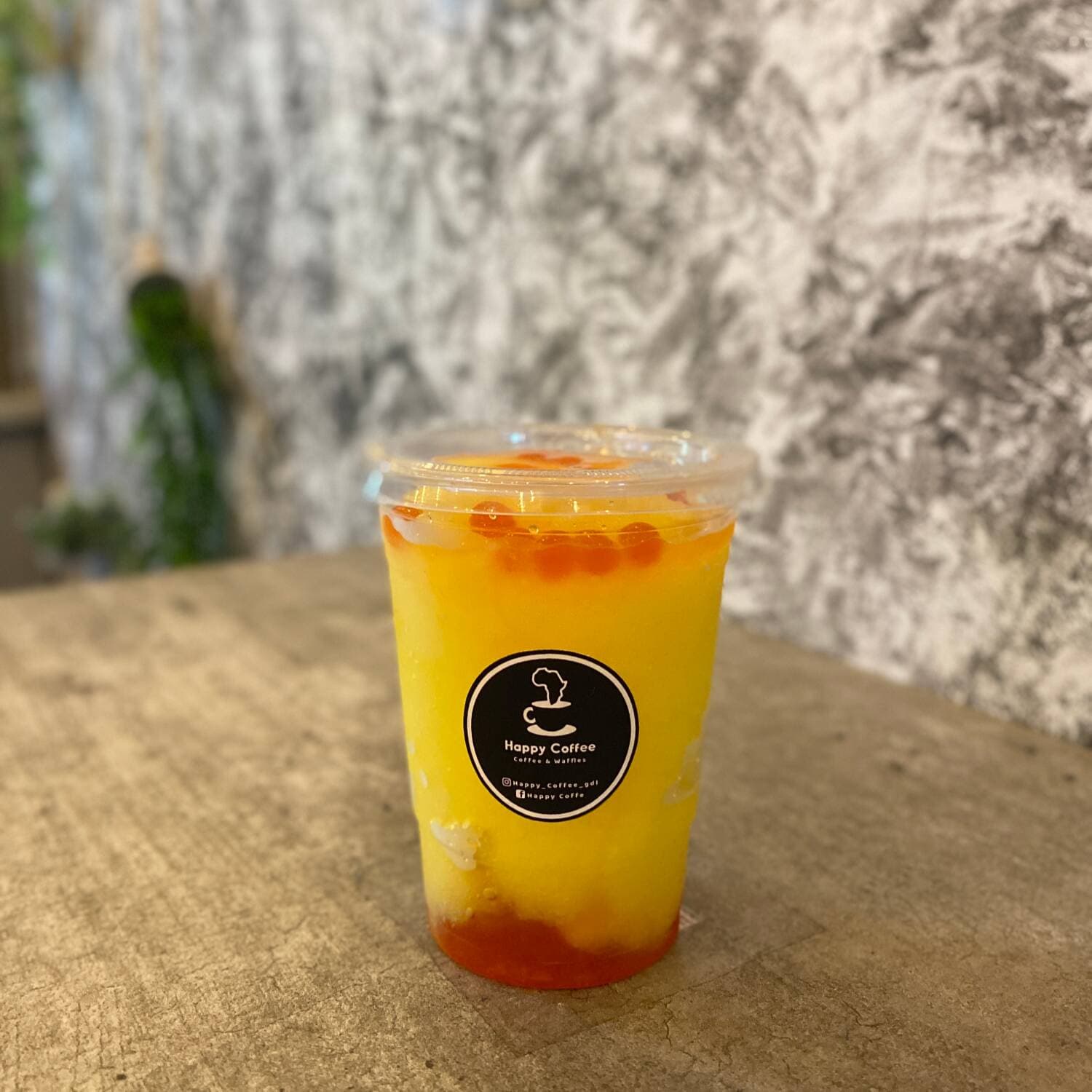 Smoothie Explosivo de Mango/Cereza 16 oz